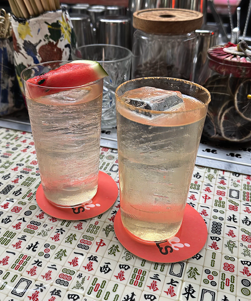 호치민 타오디엔의 아늑한 분위기 감성 칵테일 바 맛있는 안주 메뉴와 수제 칵테일 | Các món ăn hấp dẫn và cocktail đặc trưng tại quán cocktail bar Thảo Điền không gian ấm cúng