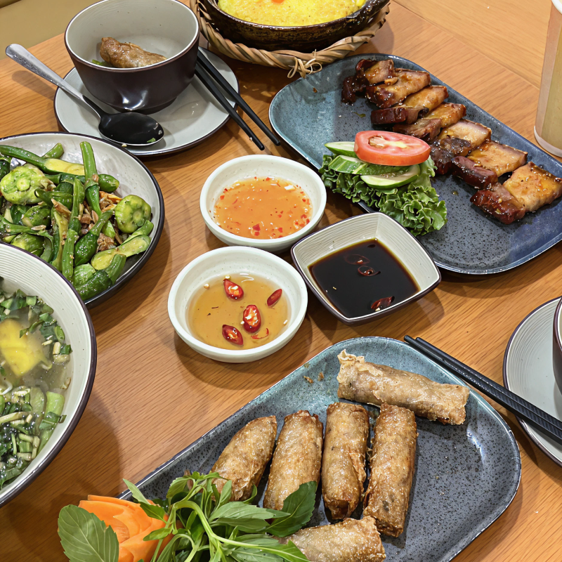 호치민 로컬들이 숨겨둔 가정식 맛집｜베트남 전통 솥밥의 정석, 티엔리 솥밥(Cơm Niêu Thiên Lý) 이미지 3